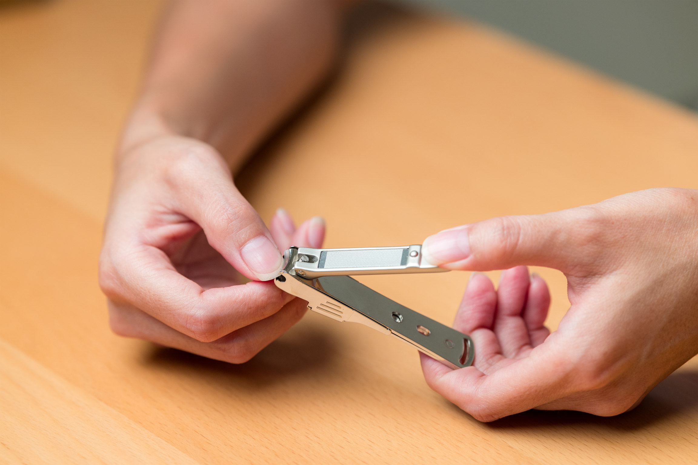 No-Mes Nail Cutter Cuts Your Nails without Making A Mess
