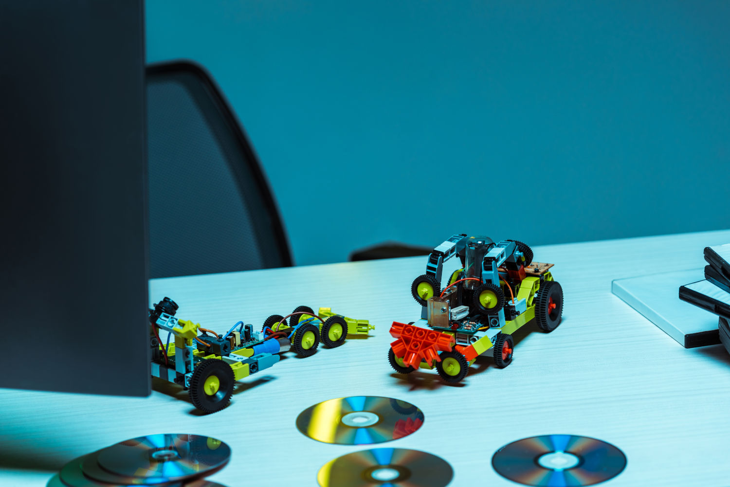 LEGO Technic Jeep Wrangler 4x4 Toy Car 42122: A Review of the Off-Road Adventure Building Kit