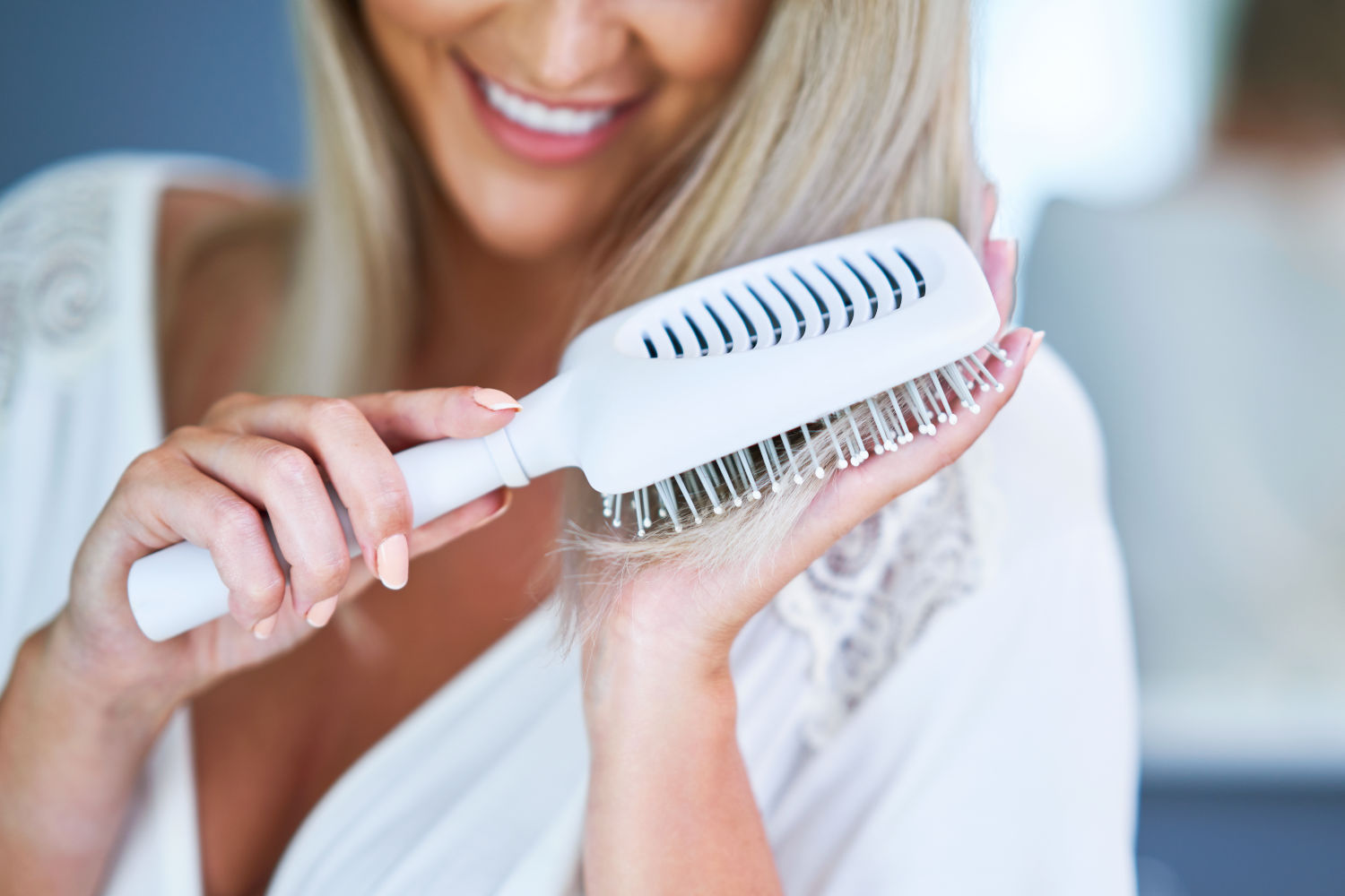 Tangle Teezer Ultimate Detangler: Your Hair's New Best Friend (and Knot-Fighting Ninja!)