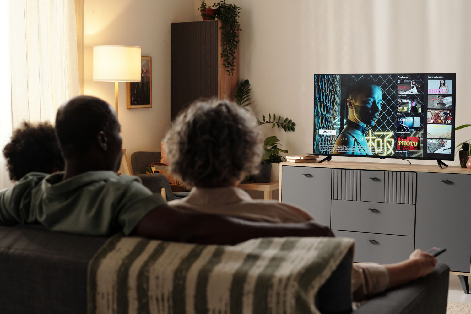 Roku Express: Your Ticket to Streaming Nirvana (Without Breaking the Bank!)