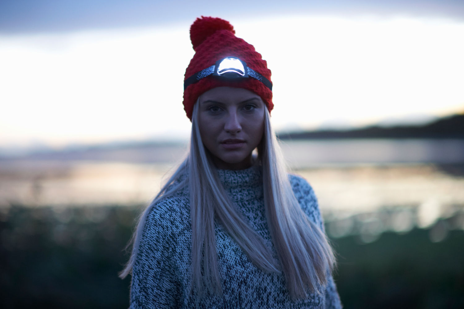 MELASA Unisex LED Beanie: Your Hands-Free Winter Wonder!