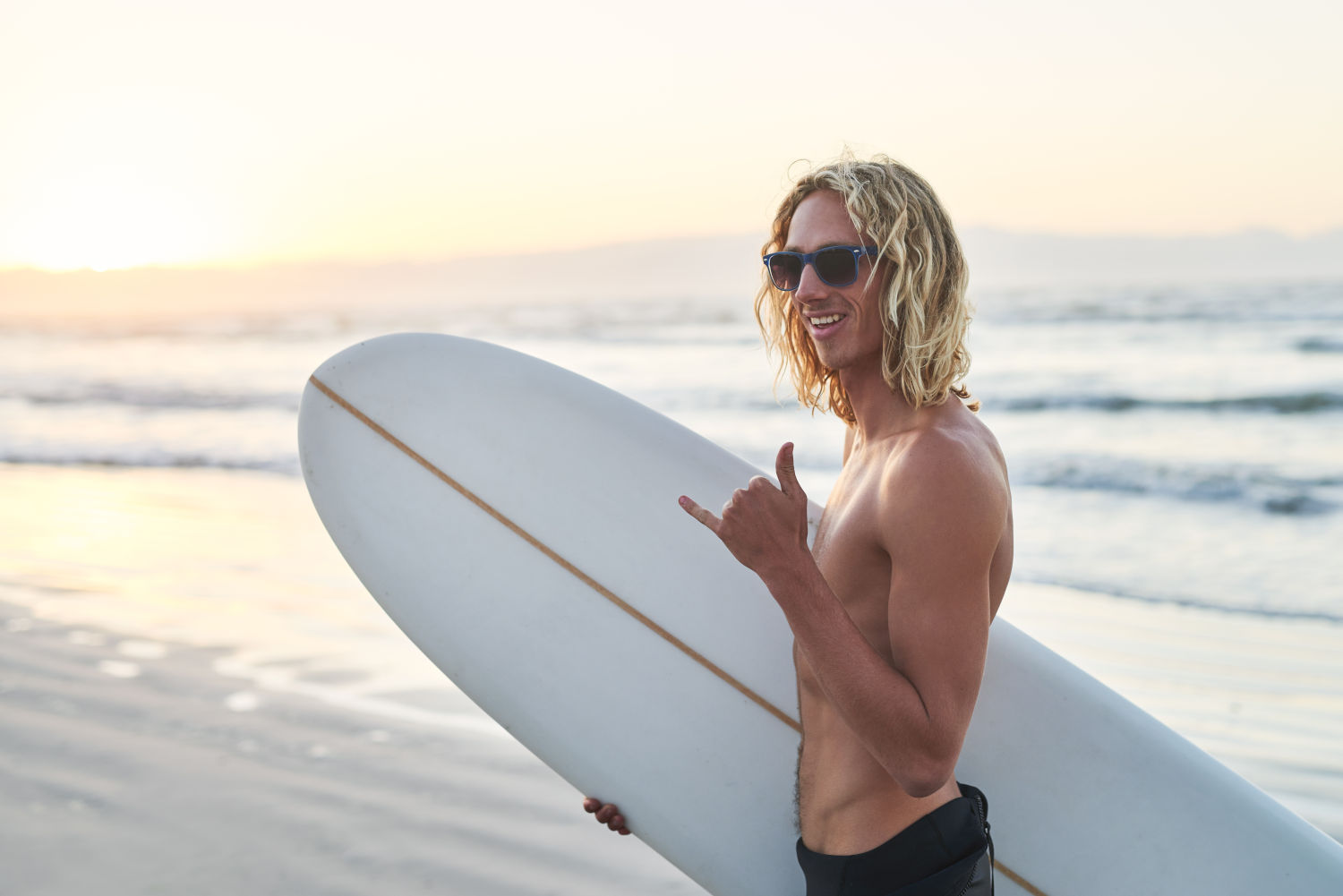 Brickell Men's Texturizing Sea Salt Spray: Your Surf-Ready Style in a Bottle!