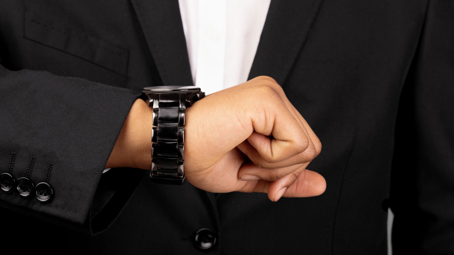 Michael Kors Slim Runway: Modern Elegance on the Wrist.