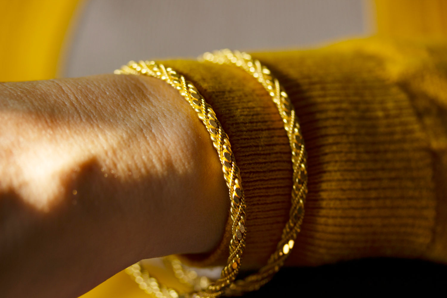 DEARMAY Gold Bracelets: A Symphony of Delicate Sparkle for Every Occasion