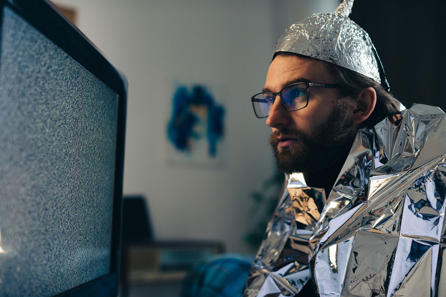 How the CIA Spies on Your Electronic Devices and Maintains Persistence